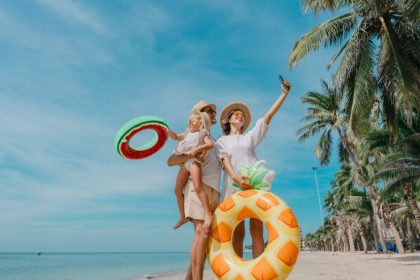 Obișnuiești să planifici fiecare vacanță, dar nu primești nimic înapoi? O agenție de turism îi răsplătește pe „ghizii” familiei”
