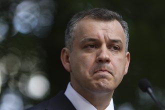 Eugen Tomac spune că o majoritate parlamentară va fi „generată de un dialog intens”. „Partidele trebuie să fie mult mai flexibile”