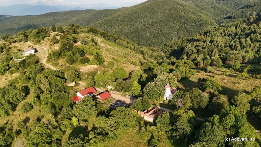 Povestea uimitoare a coloniștilor germani din Banatul Montan: cum i-au primit sătenii și ce cuvânt românesc le-a schimbat soarta Epopeea coloniștilor germani în satele Banatului Montan. Cum au fost primiți și cuvântul emblematic învățat de la români