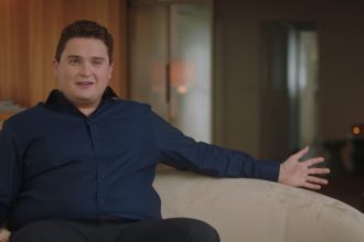 Un vânzător de mașini a aflat la 26 de ani că este prinț. Cine este noul moștenitor regal al Belgiei
