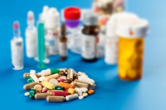 CNAS, avertisment în privința cheltuielilor din Fondul Naţional de Asigurări de Sănătate. Soluțiile propuse pentru eficientizare