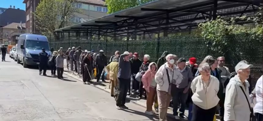 Alarmă majoră la București: consilier BNR și Cristian Păun avertizează că România riscă să ajungă mai rău decât Grecia „Vom mânca iarbă și scoarță de copac”. Avertismentul consilierului BNR, întărit de Cristian Păun: „România riscă să ajungă mai rău decât Grecia”