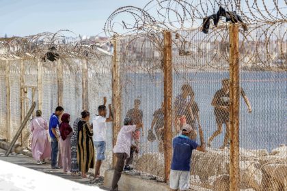 Spațiul Schengen, din nou sub presiune. Controalele la frontiere se extind, iar țările UE se ceartă pe redistribuirea migranților