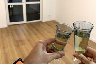 „Astea sunt vremurile”. 208.000 de euro pentru un apartament în sudul Capitalei. Cum văd românii explozia prețurilor la locuințe