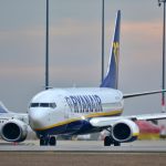 Ryanair vrea să scumpească din nou biletele de avion. Cât ar putea costa călătoriile în această iarnă și ce se întâmplă în 2027