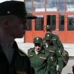 Zvonurile despre mobilizare: Putin neagă, rușii nu-l cred