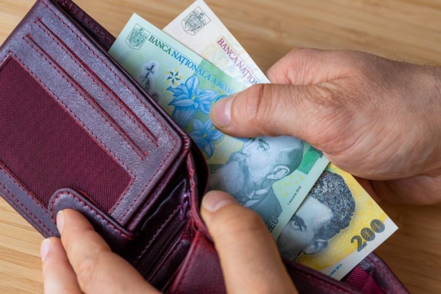 Fondul clasei în 2026: Pot școlile să ceară bani părinților? Ce spune legea Ce spune legea despre fondul clasei. Este legal să li se ceară bani parinților în 2026?