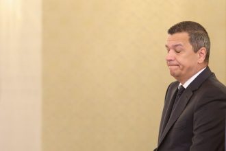 Domnule Grindeanu, nu ne mai luaţi pe toţi de proşti! Că nu suntem!
