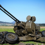 Sisteme antiaeriene ale României, modernizate de Rheinmetall pentru lupta antidronă, au picat testele de recepţie. Ce spune Nicuşor Dan