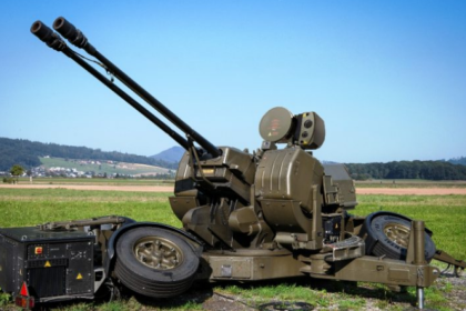 Sisteme antiaeriene ale României, modernizate de Rheinmetall pentru lupta antidronă, au picat testele de recepţie. Ce spune Nicuşor Dan