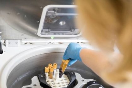 Adevărul din spatele bolilor rare: „Anii fără diagnostic nu sunt ani de pauză, sunt ani în care boala progresează”