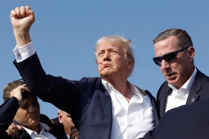 Unul dintre bărbaţii răniţi în tentativa de asasinat asupra lui Donald Trump din 2024 a murit. „Un adevărat patriot american”