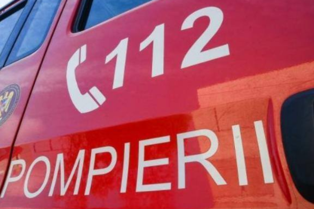 Incendiu în Parcul Naţional Domogled, de aproape o lună. Pentru stingerea flăcărilor elicopterele au aruncat cu apă de 500 de ori