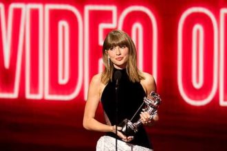 Taylor Swift a primit marele premiu la MTV 2026. Cui i l-a dedicat: „Orice melodie a ei era cea mai bună”