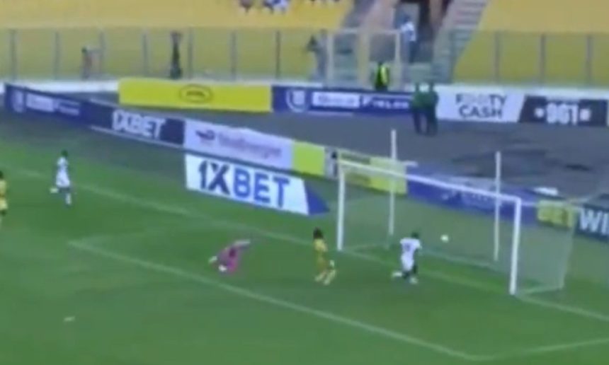 Surpriză de proporții: net favoriți și cu 2-0 în minutul 33, au primit lovitura în `90+1 și riscă să rateze turneul final! Surpriză de proporții: net favoriți și cu 2-0 în minutul 33, au primit lovitura în `90+1 și riscă să rateze turneul final!