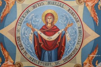 Acoperământul Maicii Domnului, sărbătorit pe 1 octombrie. Este una dintre cele mai importante sărbători dedicate Fecioarei Maria