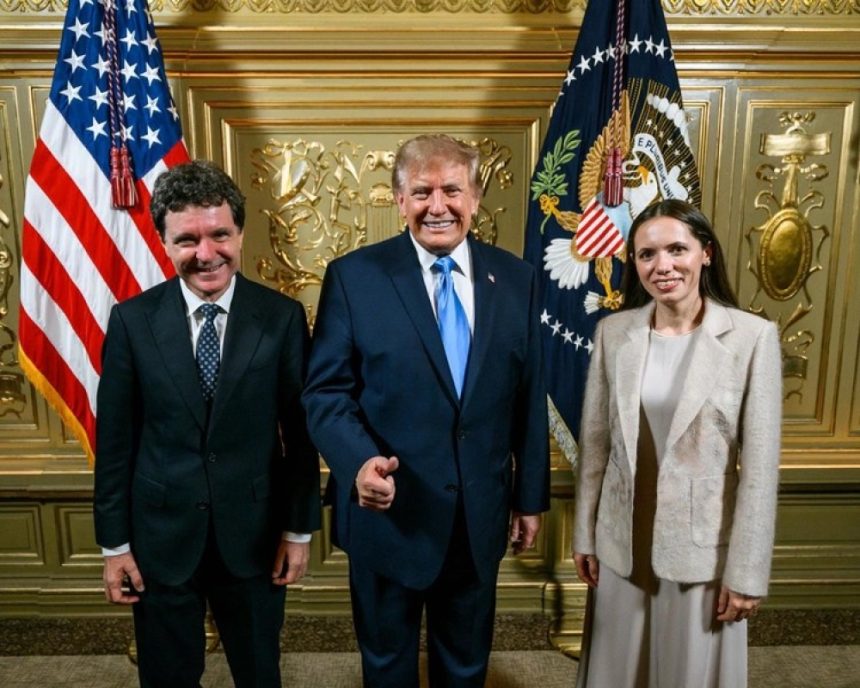 Șoc la New York: Nicușor Dan față în față cu Donald Trump - a fost o onoare; ce mesaj i-a transmis președintele României Nicușor Dan publică o fotografie cu Donald Trump, de la întâlnirea din New York. „A fost o onoare”. Ce mesaj i-a transmis președintele României