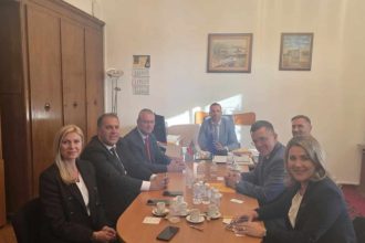 Dungaciu și alți membri AUR s-au întâlnit cu „a cincea coloană a lui Putin”. Partidul premierului pro-rus din Bulgaria