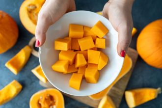5 fructe de toamnă bogate în fibre, recomandate de nutriționiști. De ce nu ar trebui să lipsească din alimentație