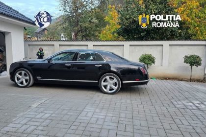 Furau din SUA și cumpărau în România case, mașini de lux și bijuterii. Cum acționa rețeau de români destructurată de DIICOT și FBI