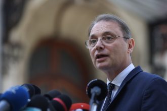 Luca Niculescu urmează să depună în Parlament programul de guvernare şi lista viitorilor miniştri. Când vor avea loc audierile și votul