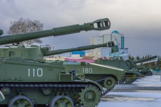 Rusia își mută tancurile în apropierea granițelor NATO. Ce au descoperit analiștii în imaginile din satelit