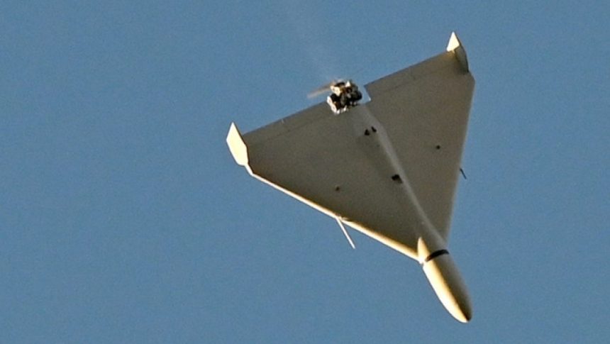 Alertă RO-Alert în Tulcea: MApN confirmă detectarea unor ținte aeriene la nord-est de Vâlcove - nicio pătrundere în spațiul aerian Mesaj RO-Alert în Tulcea. MApN: Ținte aeriene detectate la nord-est de Vâlcove. Nu au fost raportate pătrunderi în spaţiul aerian