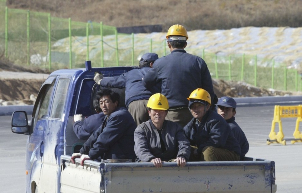 Kim Jong-un își vinde propriul popor online către companii rusești pentru a finanța ambițiile nucleare ale Coreei de Nord
