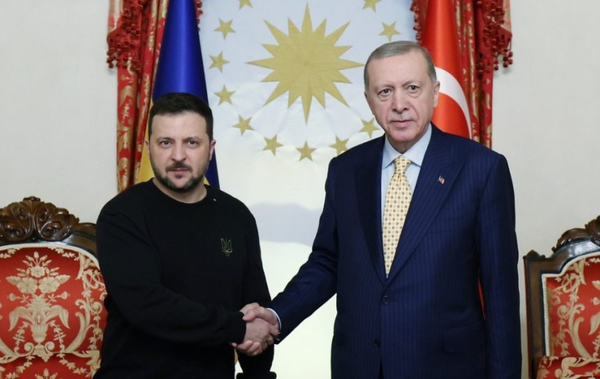 Zelenski pleacă în Turcia la invitația lui Erdogan - discuții decisive care pot schimba cursul conflictului Zelenski merge în Turcia, la invitația lui Erdogan. Ce vor discuta cei doi lideri