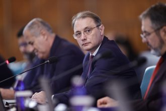Ce așteptări au românii de la Guvernul Niculescu și cum cred că ar trebui redus deficitul bugetar (sondaj)